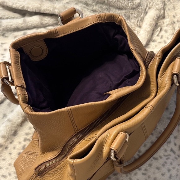 Banana Republic Pebbled Tan Leather Handbag - Picture 6 of 11